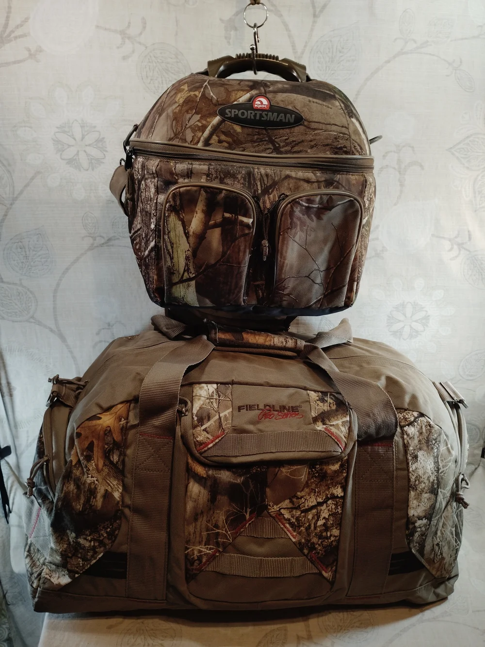 Field & Stream bag storage carry